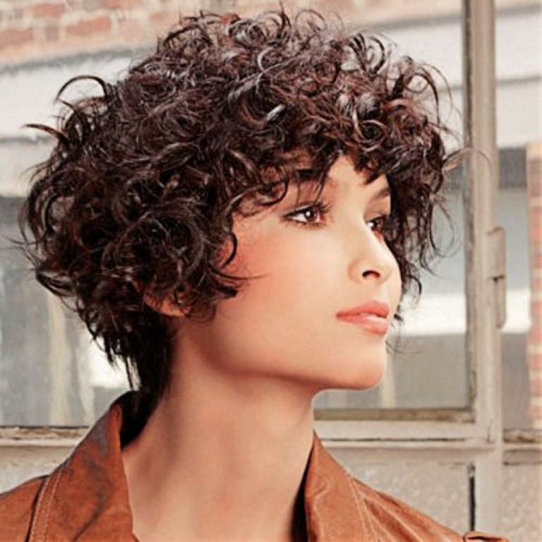 New-Curly-Hairstyles-2015-Pictures-2435815206.jpg
